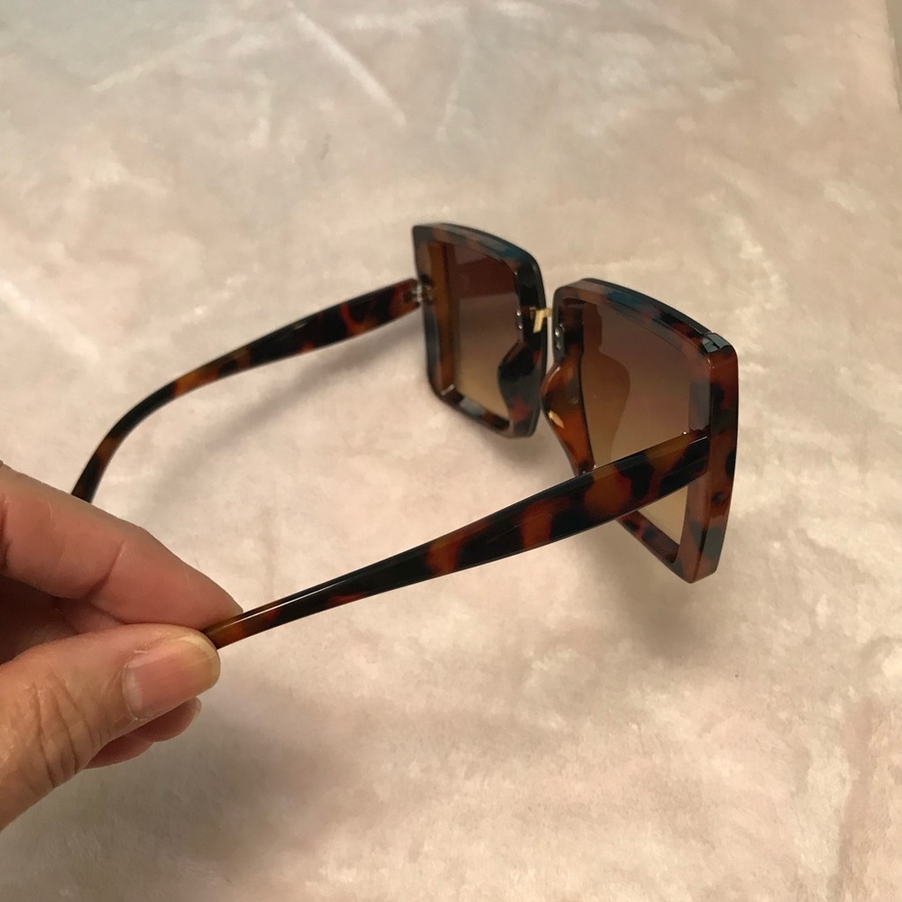 Womens Sunglasses Oversized Thick Tortoise Shell Brown Square Fashion - Picture 12 of 16